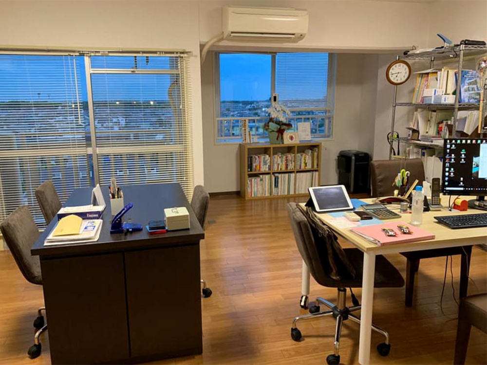 社屋